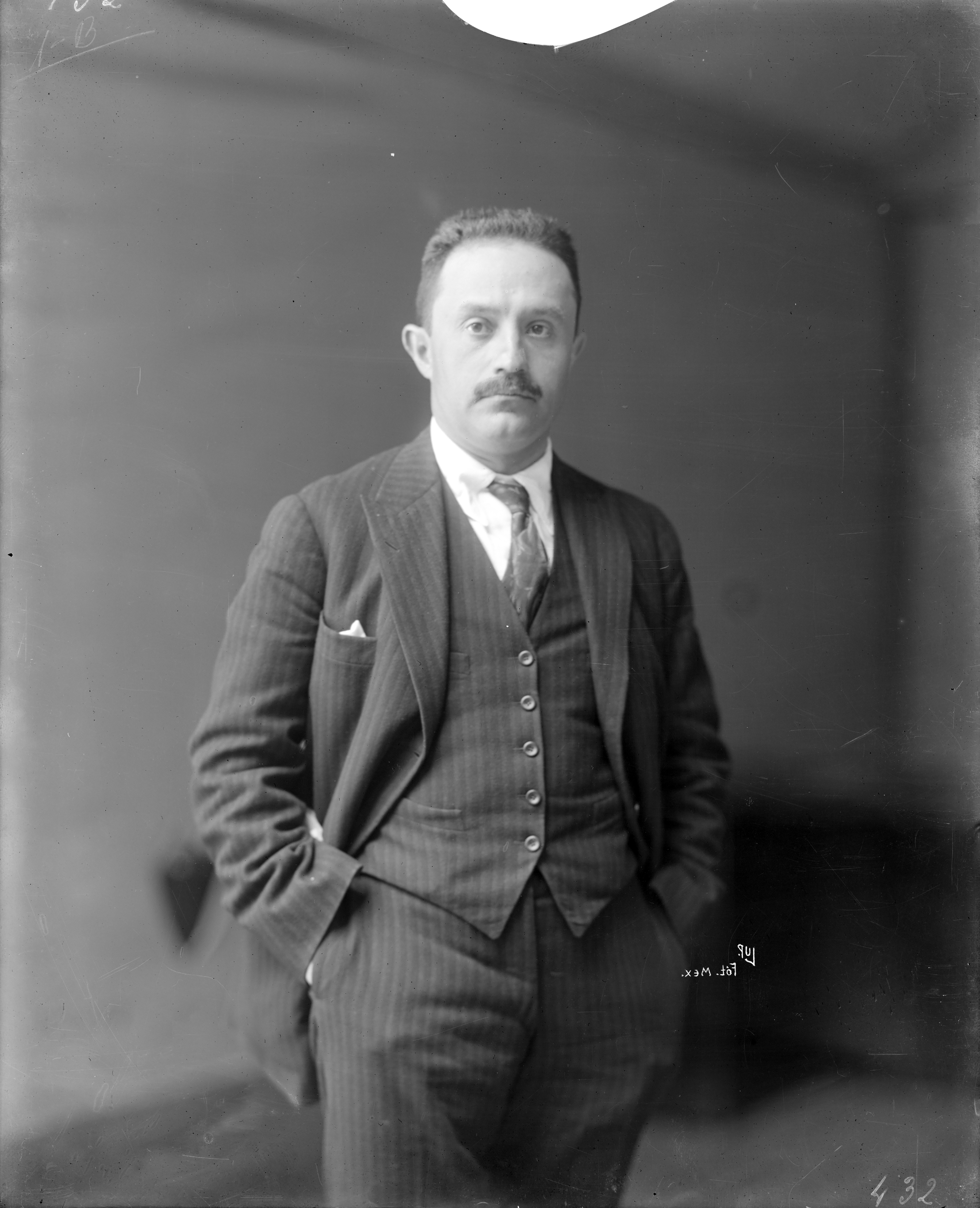 José Vasconcelos, Secretario de Educación Pública, retrato (atribuido)