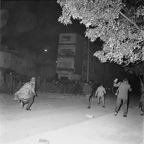Imagen de MGP2678 (atribuido), Toma Casco detenidos ejército sep 1968 (alternativo)