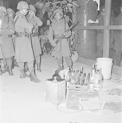 Imagen de MGP2701 (atribuido), Toma Casco detenidos ejército sep 1968 (alternativo)