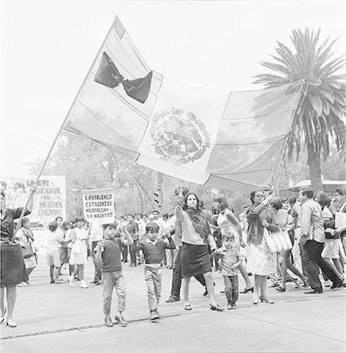 Imagen de MGP3143 (atribuido), Mitin señoras Cámara de Diputados octubre 1968 (alternativo)