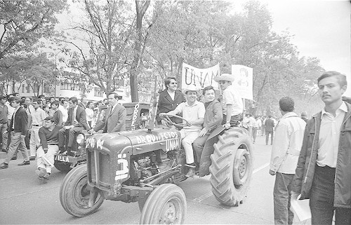 Imagen de MGP2321 (atribuido), Mitin estudiantil zócalo juárez 27 agosto 1968 (alternativo)