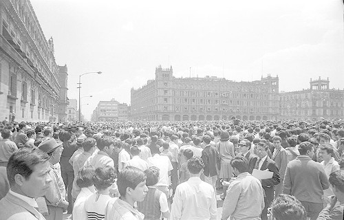 Imagen de MGP2449 (atribuido), Mitin estudiantil zócalo juárez 27 agosto 1968 (alternativo)