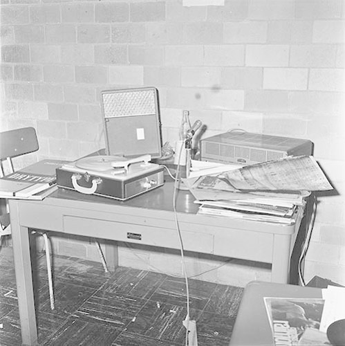 Imagen de MGP2572 (atribuido), Toma CU ejército letreros alusivos sep 1968 (alternativo)