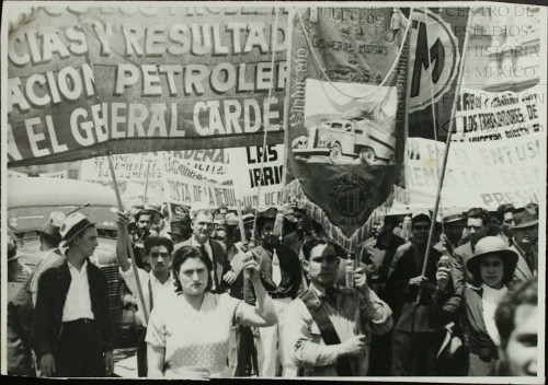 Imagen de Manifestación de organizaciones obreras en apoyo al gobierno de México por su política en el conflicto petrolero (atribuido)