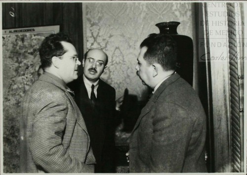 Imagen de Lázaro Cárdenas con Efraín Buenrostro, ministro de Industria y Comercio, y Eduardo Suárez, ministro de Hacienda y Crédito Público (atribuido)