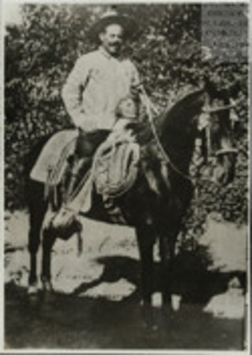 Imagen de El Gral. Francisco Villa, probablemente en la Hacienda de Canutillo (atribuido)