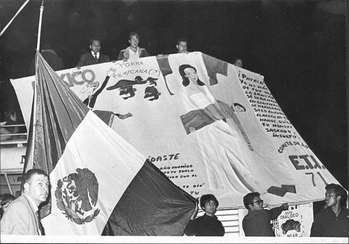 Imagen de Manta en la protesta estudiantil de agosto de 1968 (propio)