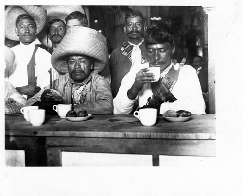 Imagen de Zapatistas desayunándose en Sanborns (atribuido)