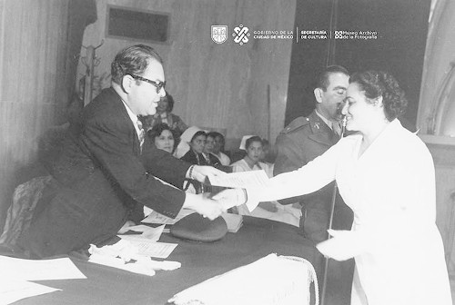 Imagen de Fiesta de graduación de la escuela de enfermeras (propio)
