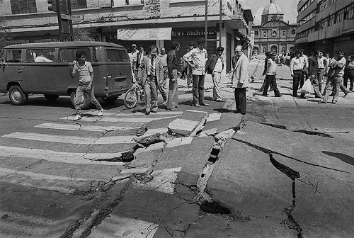 Imagen de Temblor, edificios dañados en el 1er. cuadro, D.D.F. (propio), Temblor, edificios dañados en el primer cuadro, Departamento del Distrito Federal (alternativo)