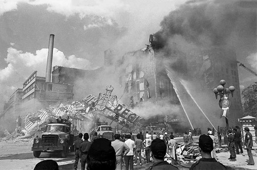 Imagen de Temblor, edificios dañados en el 1er. cuadro, D.D.F. (propio), Temblor, edificios dañados en el primer cuadro, Departamento del Distrito Federal (alternativo)