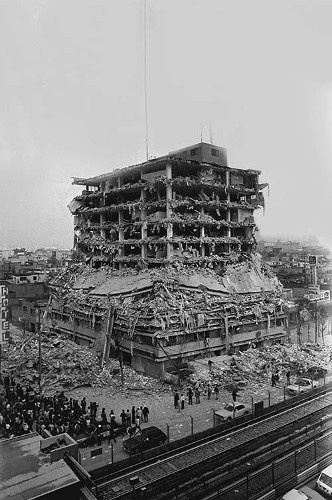 Imagen de Temblor, edificios dañados en el 1er. cuadro, D.D.F. (propio), Temblor, edificios dañados en el primer cuadro, Departamento del Distrito Federal (alternativo)