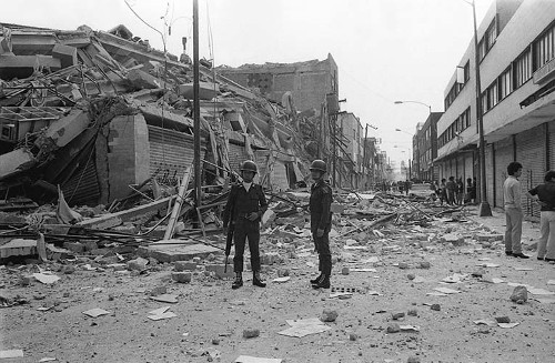 Imagen de Temblor, edificios dañados en el 1er. cuadro, D.D.F. (propio), Temblor, edificios dañados en el primer cuadro, Departamento del Distrito Federal (alternativo)