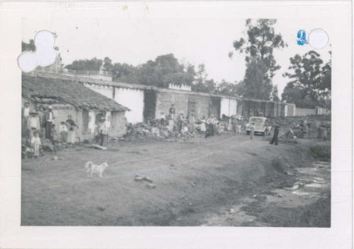 Imagen de Campesinos afuera de sus casas (atribuido)