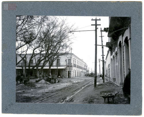 Imagen de Vista de calle con rieles del tranvía. Lerdo, Durango