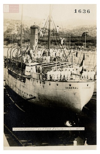 Imagen de " 'General Guerrero' en el dique Salina Cruz. Oax."