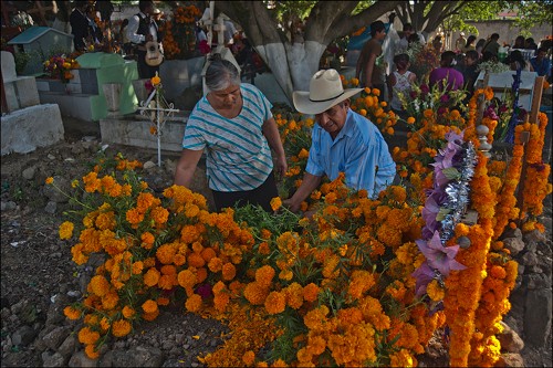 Imagen de Tumba con flores (atribuido)
