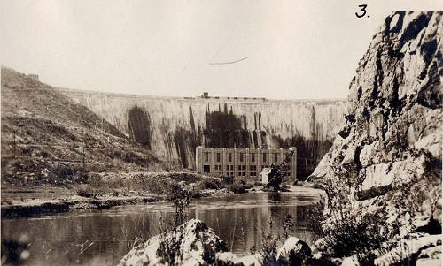 Imagen de Panorámica de la cortina de la presa y de la planta hidroeléctrica de La Boquilla (atribuido)