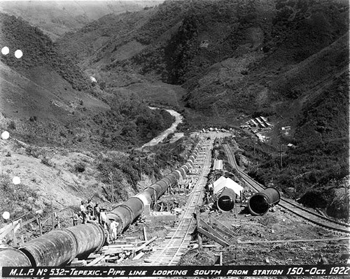 Imagen de M.L.P. Número 532. Tepexic. Pipe Line Looking South From Station 150 (propio), M.L.P. Número 532. Tepexic. Línea de tubería vista hacia el sur de la estación 150 (alternativo)