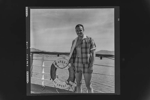 Imagen de Fotografía de modas, retrato. Imagen de un barco, Acapulco, Guerrero (atribuido)