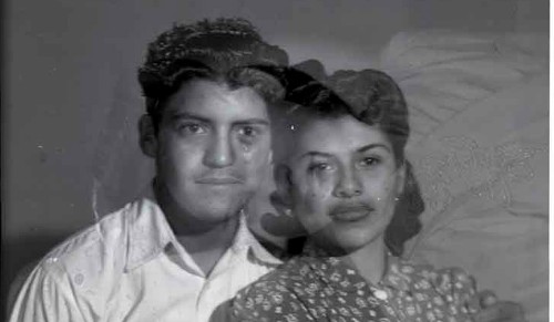 Imagen de Retrato con doble exposición de una mujer joven con vestido formal; sobre ella, retrato de pareja de hombre y mujer jóvenes con ropa formal en estudio (atribuido)