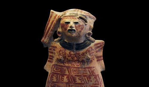 Imagen de Figura de mujer con túnica (propio)
