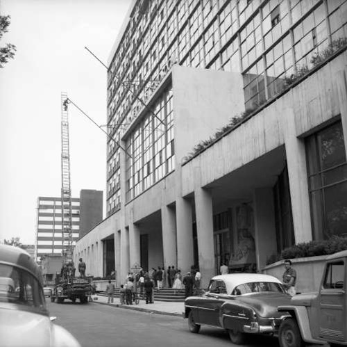 Imagen de Edificio central del IMSS en Avenida Reforma (atribuido)