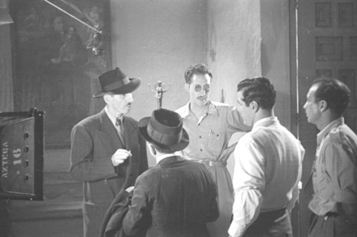 Imagen de Directores de cine conversando en el foro 16 de los estudios del cine Azteca (propio)