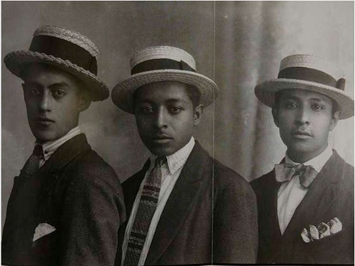 Imagen de Trío de jóvenes con sombrero de verano (atribuido)