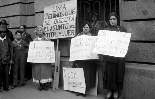 Imagen de Mitin de sufragistas piden el voto electoral de la mujer (atribuido)