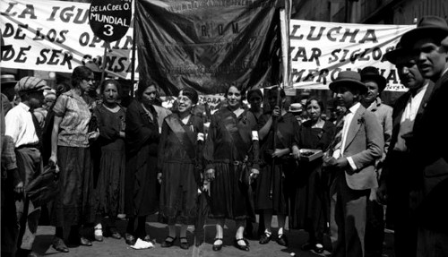 Imagen de Mujeres de la Casa del Obrero Mundial se manifiestan por la igualdad civil y política (atribuido)