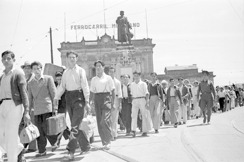 Imagen de Braceros en una estación de ferrocarril (atribuido)