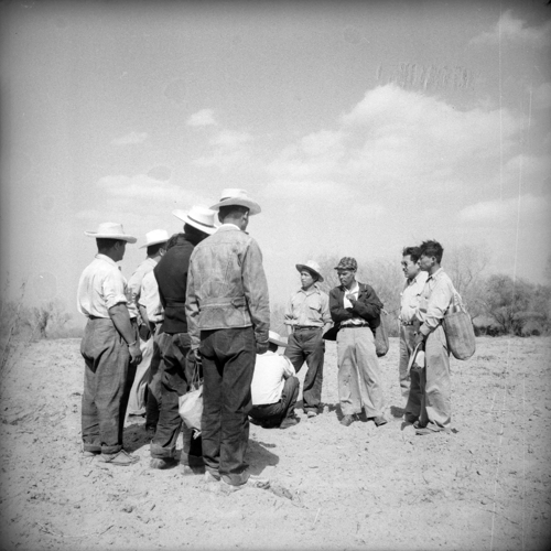 Imagen de Policía con braceros (atribuido)