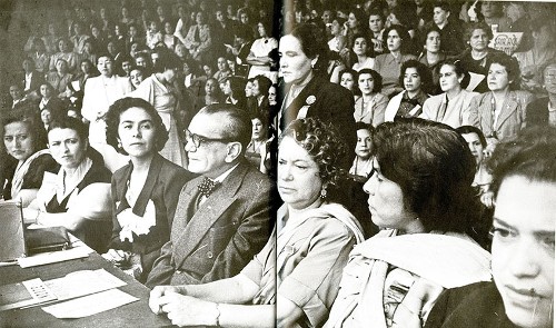 Imagen de Adolfo Ruiz Cortines en el congreso feminista (atribuido)