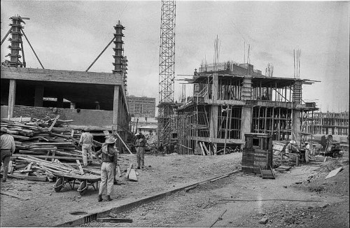 Imagen de Construcción el edificio de la Dirección General de Policía y Tránsito (atribuido)