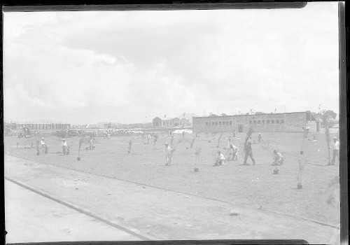 Imagen de Varios aspectos de la construcción y estado actual del Campo deportivo Venustiano Carranza