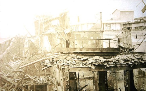 Imagen de Edificio después de bombardeo, 1 (atribuido)