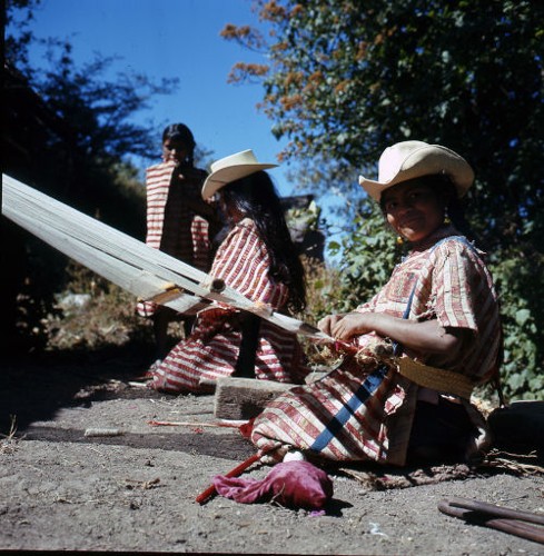Imagen de Mujeres en telares (atribuido)