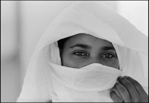 Imagen de Mujer saharaui en los campamentos de refugiados en la frontera con Tinduf (propio)