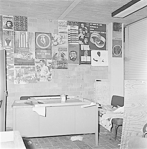 Imagen de MGP2567 (atribuido), Toma CU ejército letreros alusivos sep 1968 (alternativo)