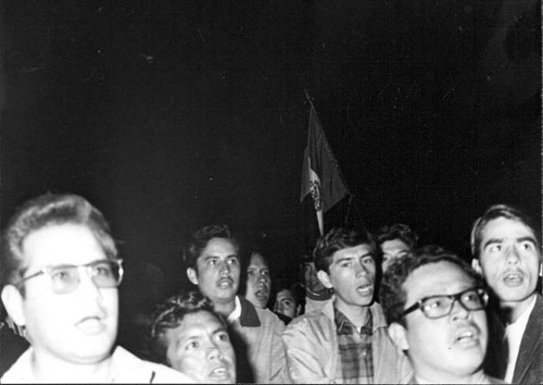 Imagen de Grupo de estudiantes en la manifestación del agosto de 1968 (propio)