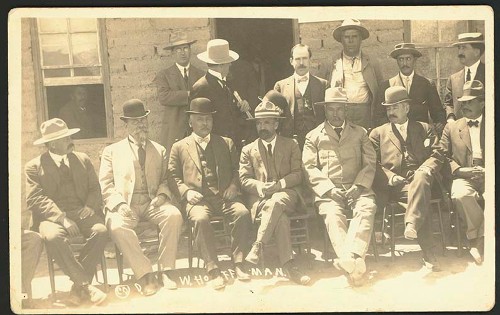 Imagen de Francisco I. Madero rodeado de líderes revolucionarios (atribuido)