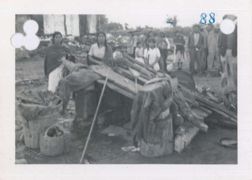 Imagen de Campesinos en un campamento provisional (atribuido)