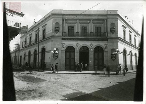 Imagen de "Teatro Iturbide donde se celebraron el resto de las sesiones"