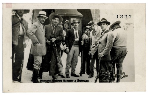 Imagen de "Periodista Herrerías llegando a Bustillos"