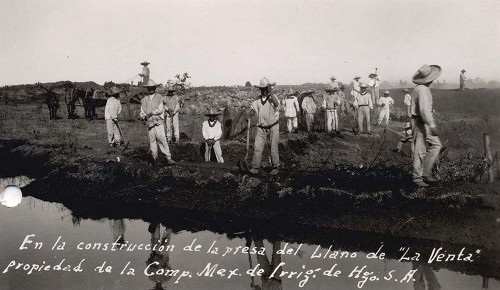 Imagen de Construcción de la presa del Llano de la Venta propiedad de la Compañía Mexicana de Irrigación de Hidalgo, S.A. (propio)