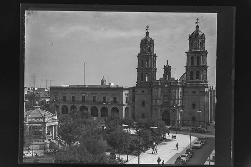 Imagen de Fotografía de arquitectura religiosa, Catedral Metropolitana en San Luis Potosí, San Luis Potosí (atribuido)