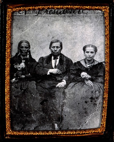 Imagen de Retrato de Benito Juárez, Margarita Maza y María Josefa Juárez (atribuido)