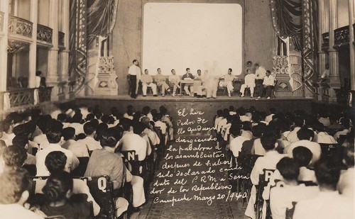 Imagen de Asamblea del Partido de la Revolución Mexicana donde se eligió a Pedro Tello Andueza como candidato a Senador en el Teatro Francisco de Paula Toro (atribuido)