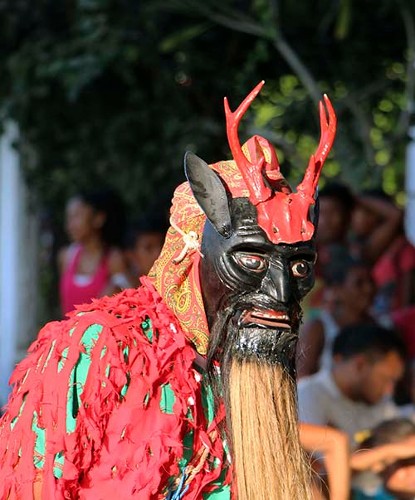 Imagen de Tenango con máscara de madera (atribuido)
